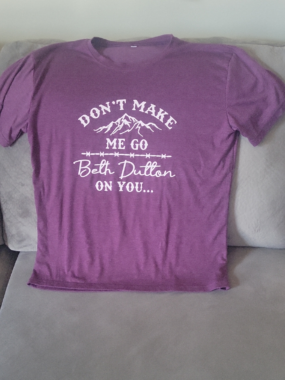 Beth Dutton Yellowstone - Purple T-Shirt
